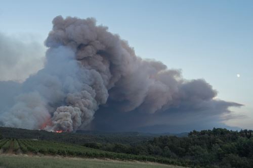 Incendio forestal en Francia viene afectando más de 4 mil hectáreas
