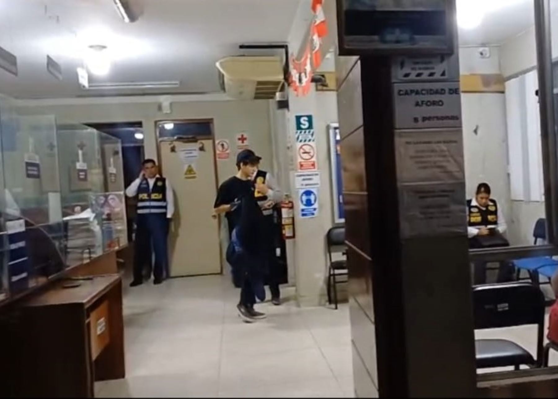 Autoridades peruanas custodian en Tumbes al adolescente de 14 años que fue reportado como desaparecido por su madre en el distrito de Surco, en Lima, tras ser hallado en la provincia de Chimborazo, en Ecuador. ANDINA/Difusión