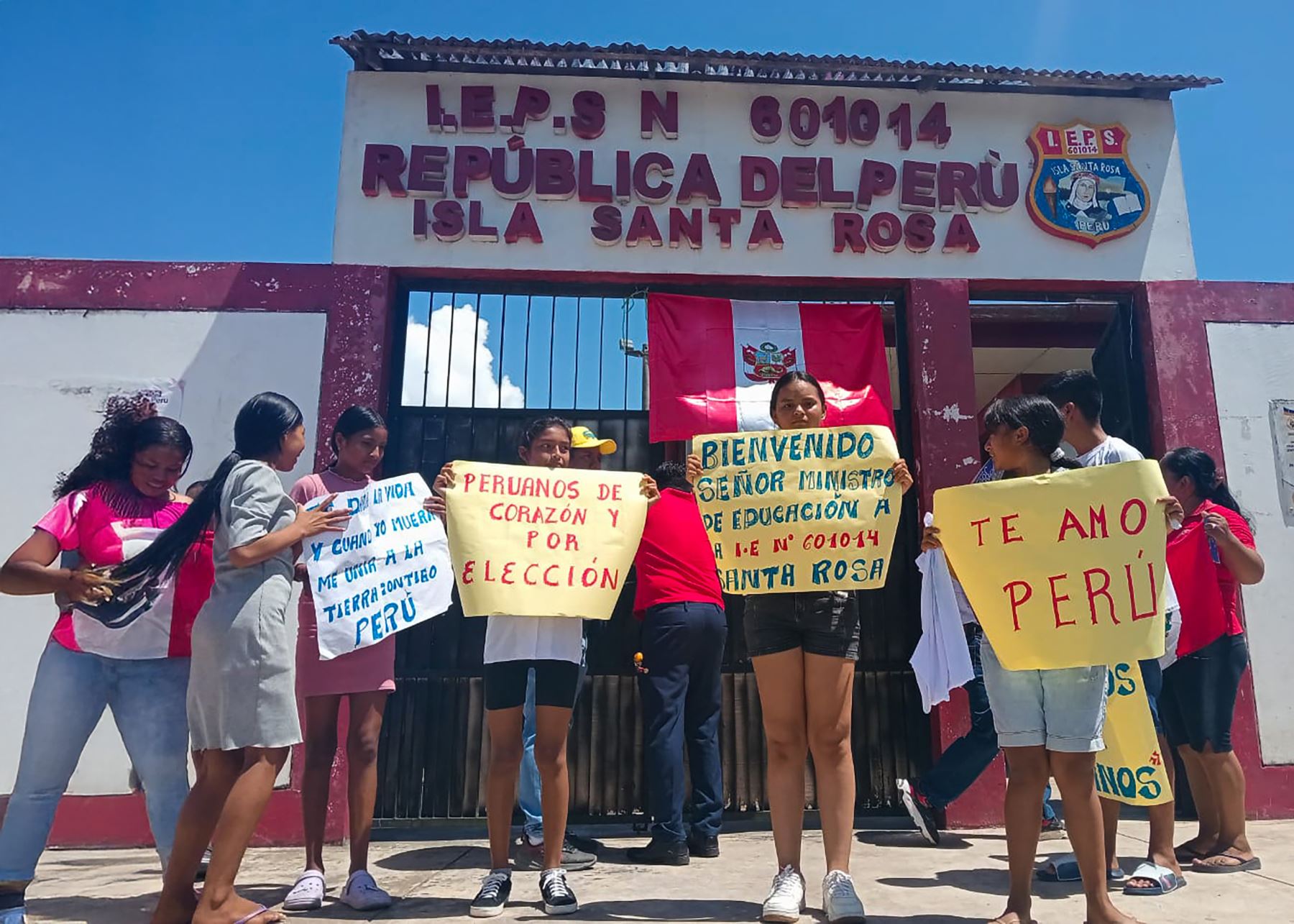 Un total de 742 estudiantes del distrito fronterizo de Santa Rosa, ubicado en la provincia loretana de Mariscal Ramón Castilla, reciben clases en el colegio República del Perú de esa jurisdicción. ANDINA/Difusión