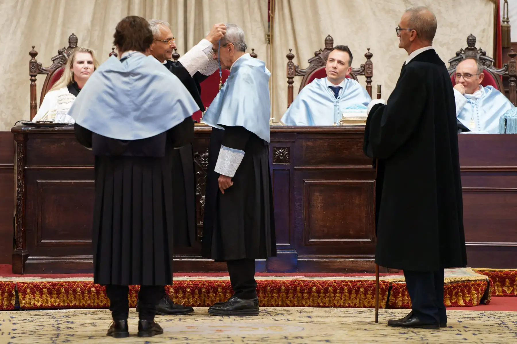El músico brasileño Caetano Veloso recibe un doctorado honoris causa en la Universidad de Salamanca (USAL), en Salamanca, el 4 de septiembre de 2023. AFP
