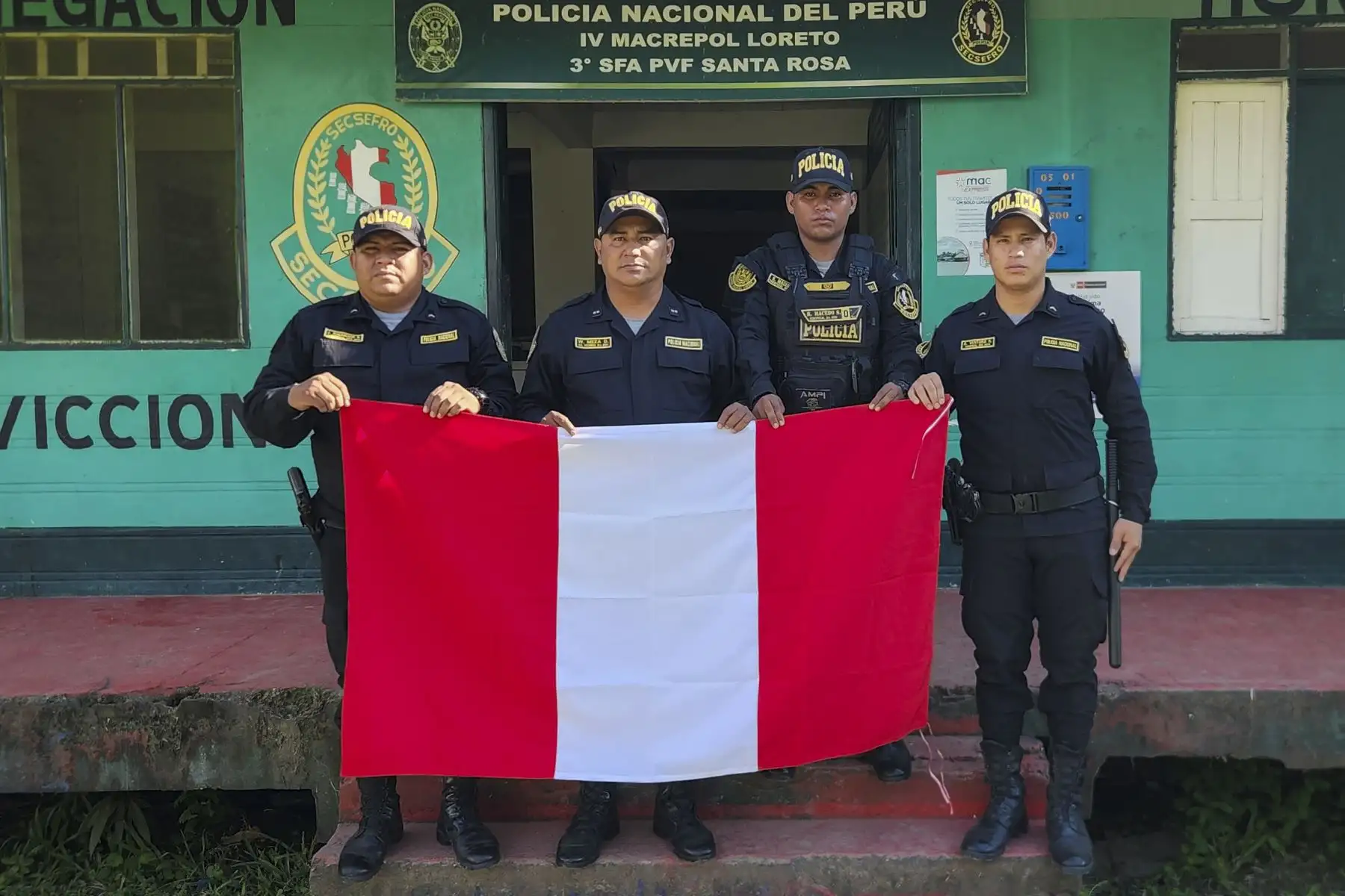 El premier Eduardo Arana estuvo junto a los ministros César Vásquez del Minsa, Morgan Quero del Minedu, Walter Astudillo del Mindef y Leslie Urteaga del Midis y el alcalde de la provincia de Mariscal Ramón Castilla, Julio Kahn. Foto: ANDINA/Difusión