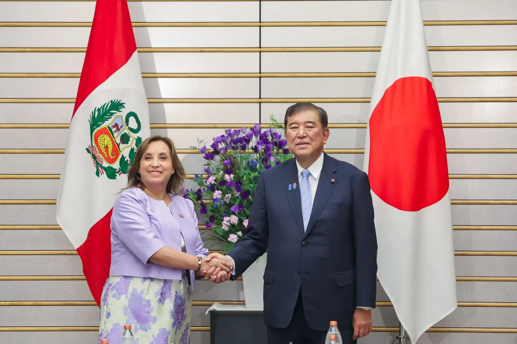 La presidenta de la República del Perú, Dina Ercilia Boluarte Zegarra, sostuvo una reunión bilateral con el Primer Ministro de Japón, Shigeru Ishiba, donde se abordaron las oportunidades de negocio para ambos países en rubros como turismo y construcción, entre otros. Foto: ANDINA/Presidencia
