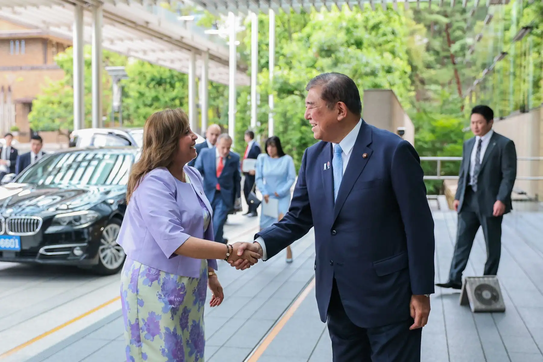 La presidenta de la República del Perú, Dina Ercilia Boluarte Zegarra, sostuvo una reunión bilateral con el Primer Ministro de Japón, Shigeru Ishiba, donde se abordaron las oportunidades de negocio para ambos países en rubros como turismo y construcción, entre otros. Foto: ANDINA/Presidencia