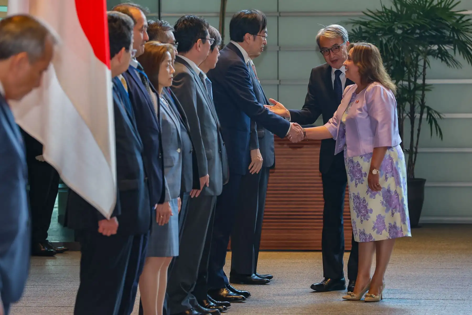 La presidenta de la República del Perú, Dina Ercilia Boluarte Zegarra, sostuvo una reunión bilateral con el Primer Ministro de Japón, Shigeru Ishiba, donde se abordaron las oportunidades de negocio para ambos países en rubros como turismo y construcción, entre otros. Foto: ANDINA/Presidencia