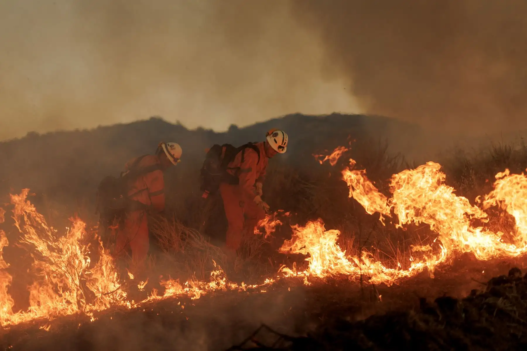 Según el Servicio Meteorológico Nacional, las temperaturas en la zona alcanzaron entre 32 y 38 grados Celsius, con una humedad del 15 % al 20 %. AFP