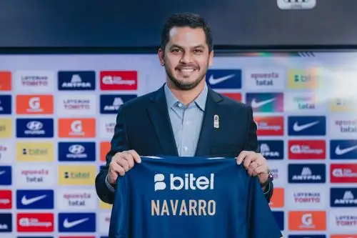 Franco Navarro fue presentado en Alianza Lima
