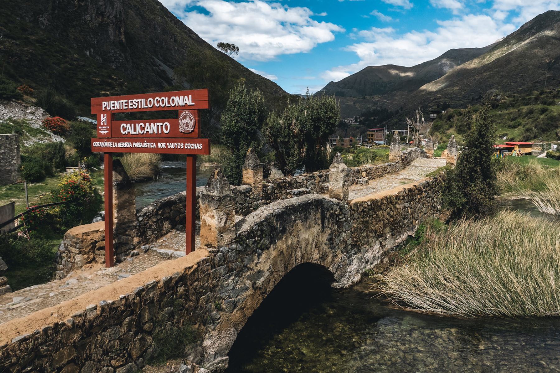 El distrito de Huancaya, ubicado en la provincia limeña de Yauyos, tiene motivos para celebrar. En una emotiva ceremonia el Ministerio de Comercio Exterior y Turismo (Mincetur) entregó el distintivo de “Pueblo con Encanto” a Huancaya, en reconocimiento a su riqueza natural, cultural y turística. Foto: ANDINA/Difusión MINCETUR