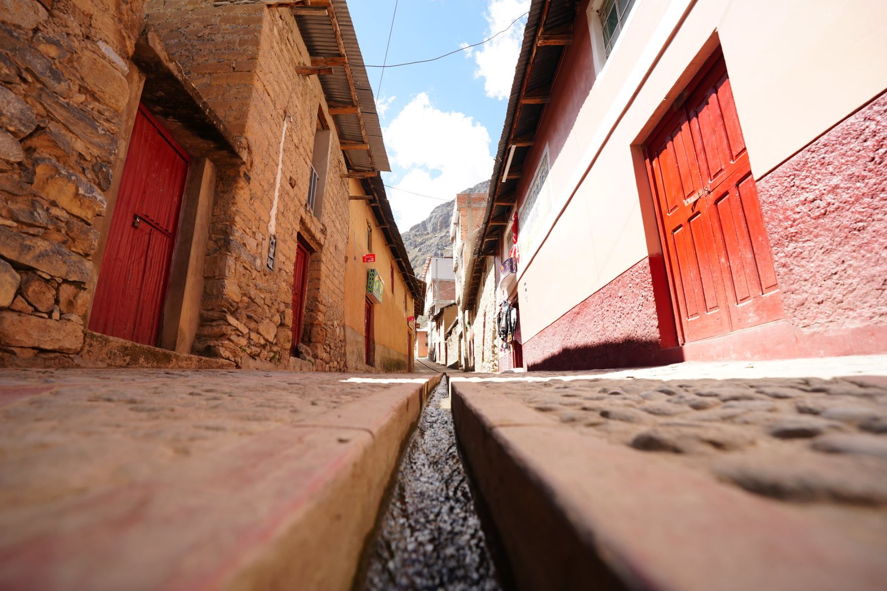 El reconocimiento a Huancaya, además de su valor simbólico, permitirá al distrito acceder a asesoría técnica para la gestión de proyectos turísticos y formar parte de las estrategias de promoción nacional a través de Promperú, impulsando el turismo interno. Foto: ANDINA/Difusión MINCETUR
