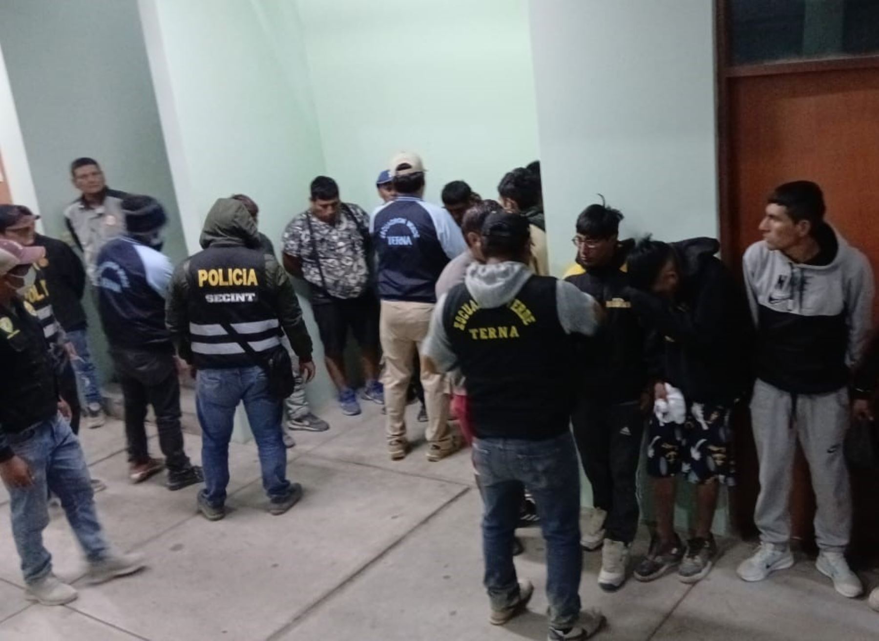 La Policía Nacional desbarató la banda criminal "Los chamacos" que asolaba en la región Tacna y capturó a 18 presuntos integrantes. ANDINA/Difusión