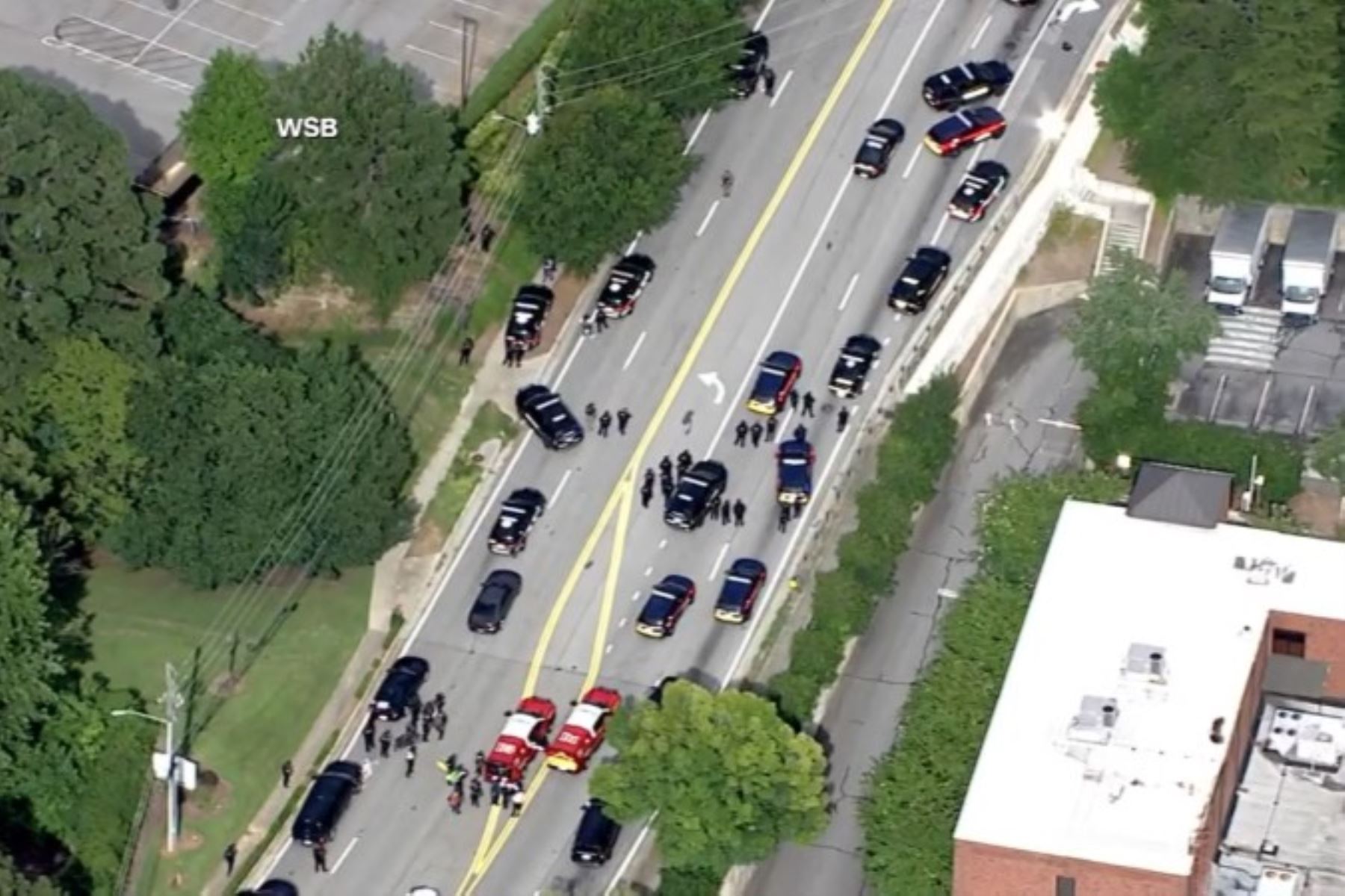 "CORRA, ESCONDÁNSE, LUCHE. Evite la zona. Continúe refugiado. Policía en el lugar", escribió en X la lUniversidad Emory. Foto: CNN en Español