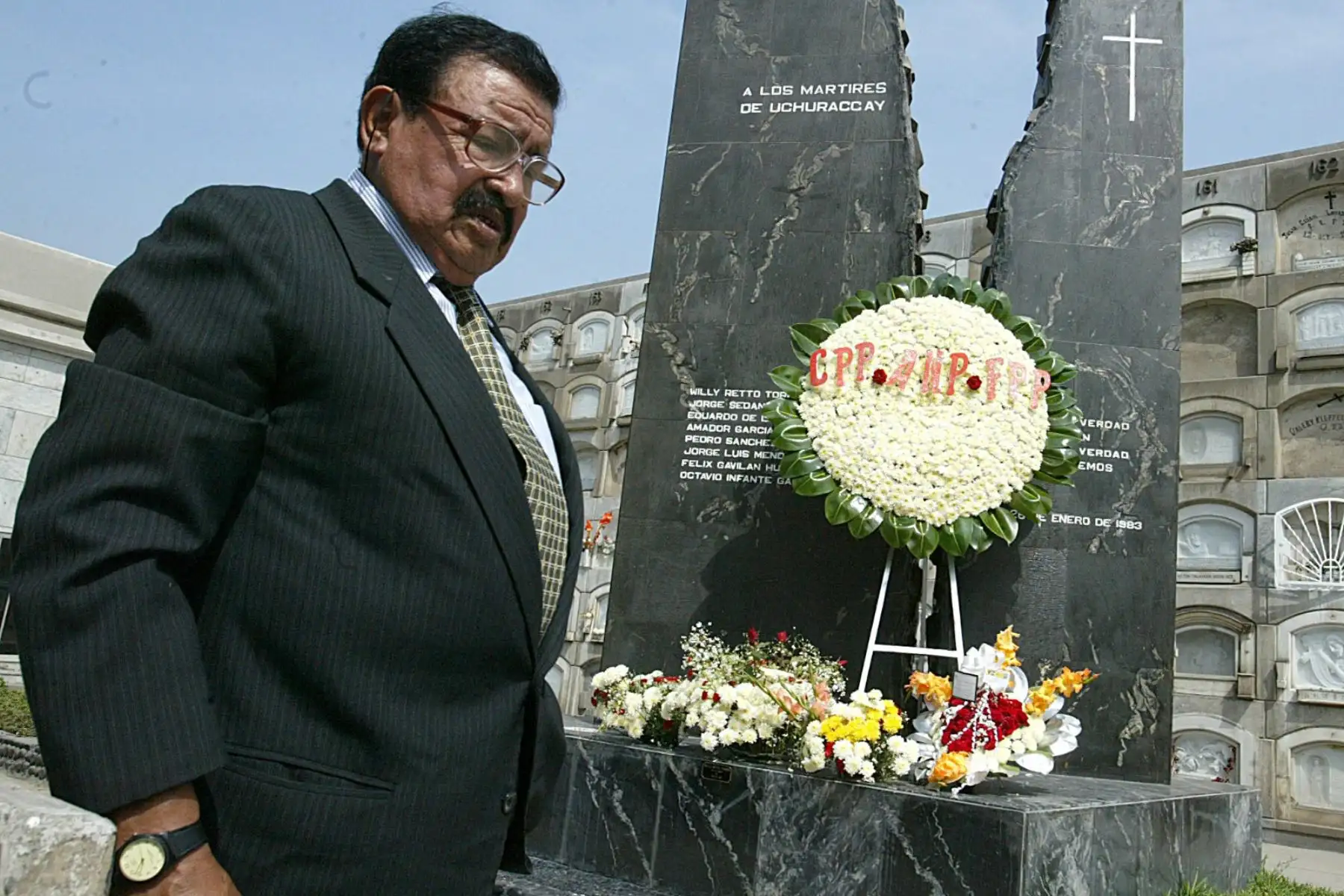 El destacado reportero gráfico peruano, Oscar Armando Retto Saldaña, falleció a los 98 años de edad el viernes 8 de agosto de 2025. Además de su importante legado periodístico, Oscar también es conocido por ser el padre del fotógrafo Willy Retto, una de las víctimas mortales de la masacre de Uchuraccay en la década del 80 del siglo XX. Foto: ANDINA/archivo