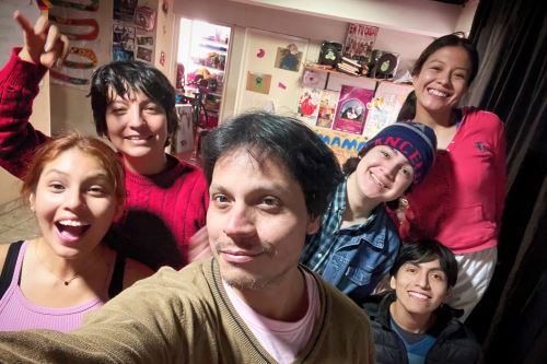 Obra teatral ‘Yana, crecer en la oscuridad’ explora el mundo de los adolescentes en una sociedad en crisis. Foto: CASA PEREJIL/Cortesía.
