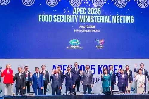 Ministro de Desarrollo Agrario y Riego, Angel Manero Campos participó en reunión APEC en Corea del Sur. Foto: Cortesía.