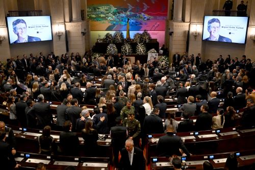 Congreso de Bogotá acoge las exequias de Miguel Uribe