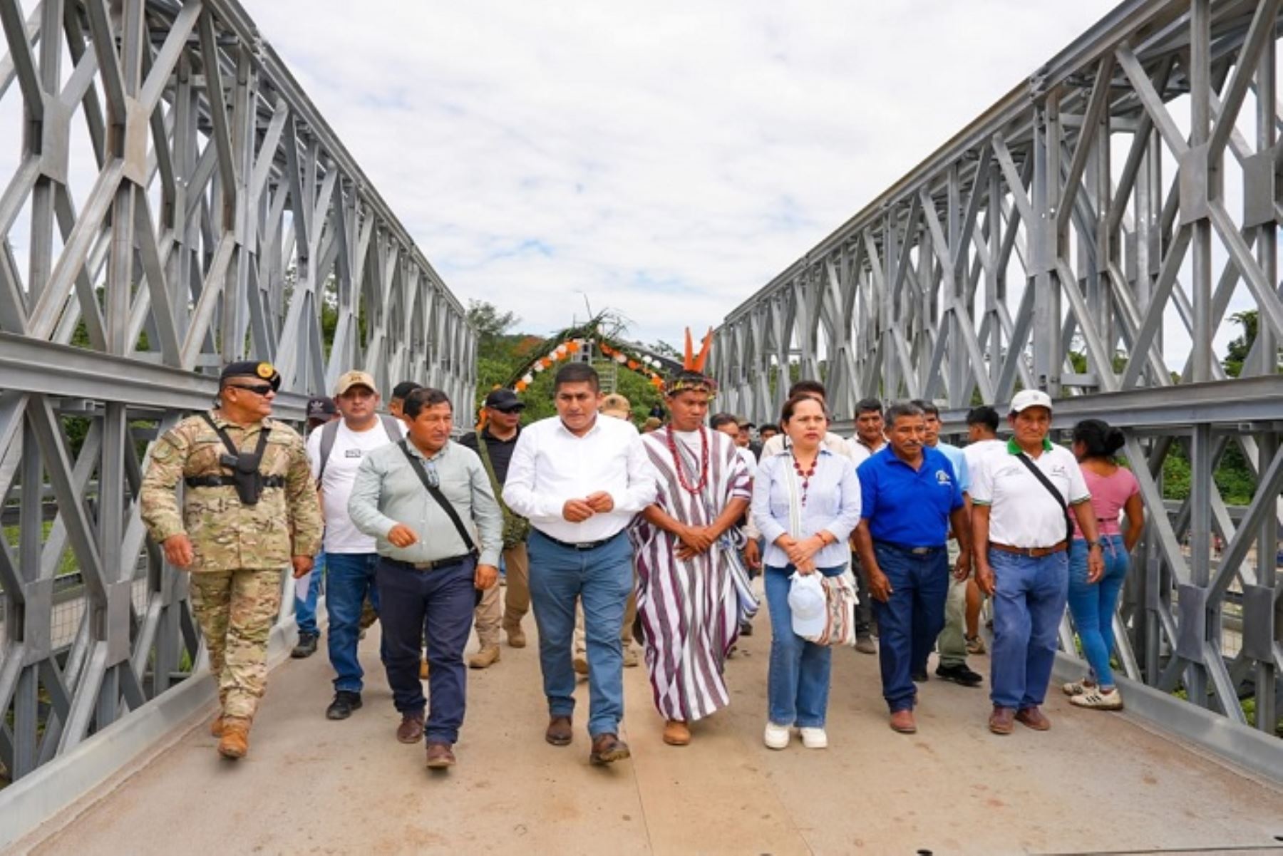 El puente Quempiri tiene 120 metros de longitud, 4.95 metros de ancho y capacidad para soportar más de 35 toneladas,