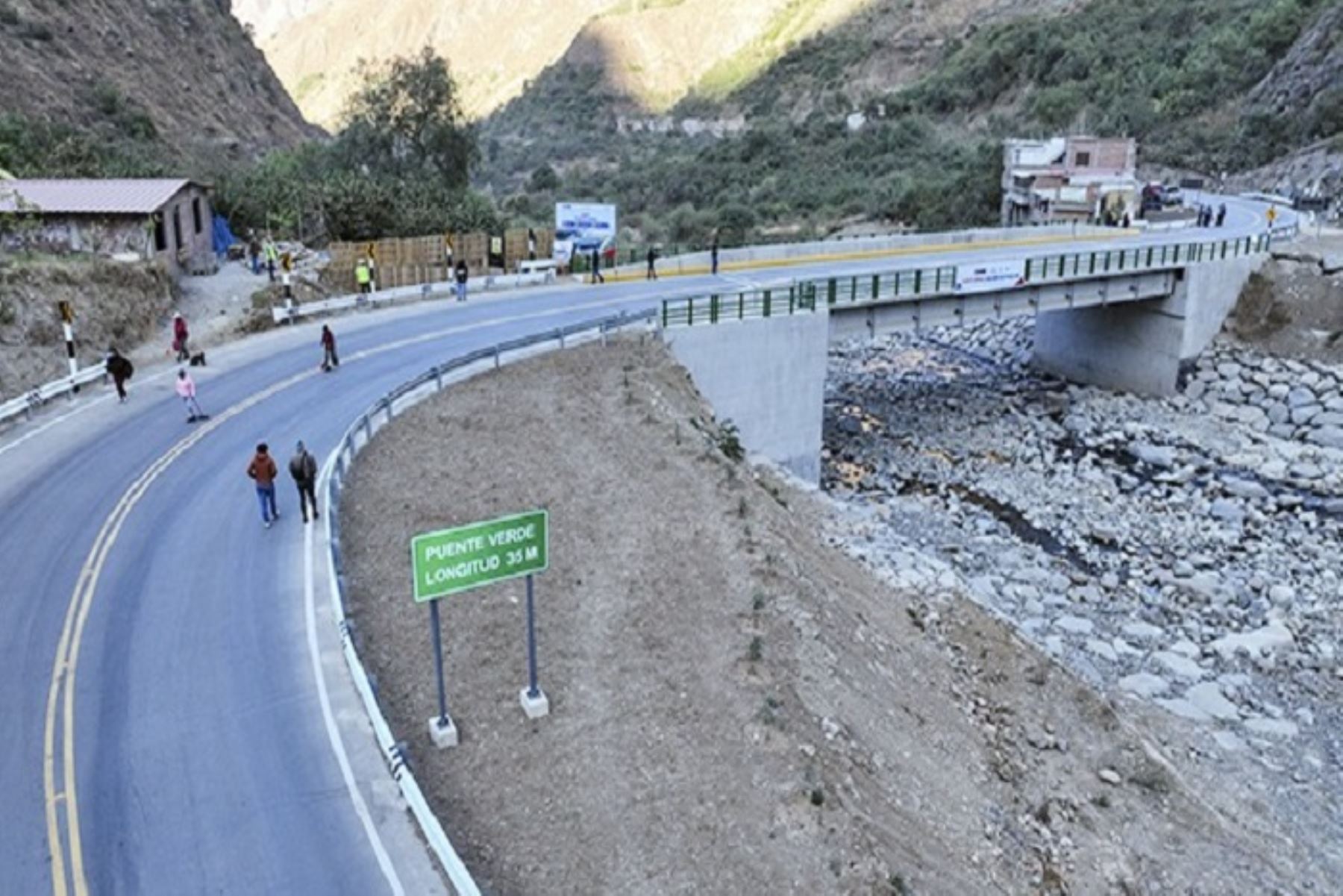 Puente Verde beneficiará a más de 19 comunidades campesinas de la provincia de Huarochirí. Fotos: MTC