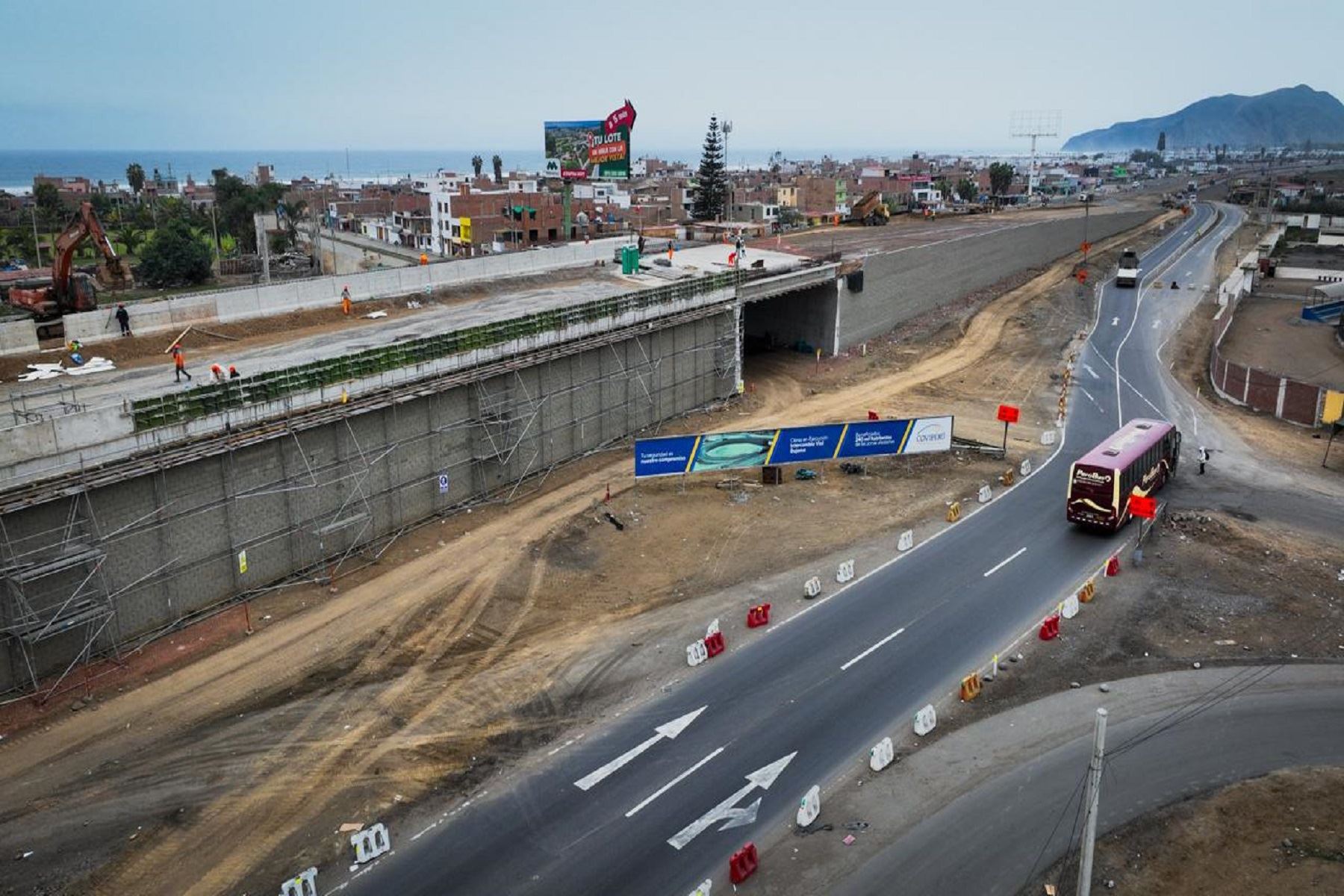 Gobierno acelera obra del intercambio vial Bujama que estará listo en octubre.