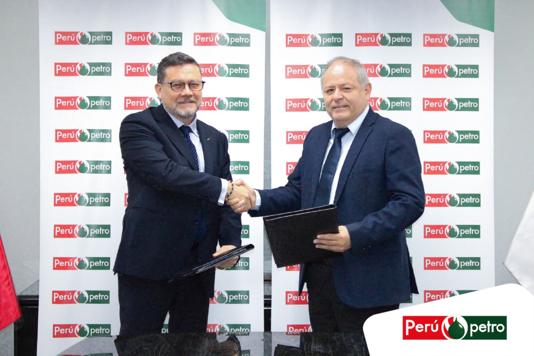 Perupetro suscribe convenios para estudios en Cuencas de Ucayali y Talara. Foto: cortesía Perupetro.