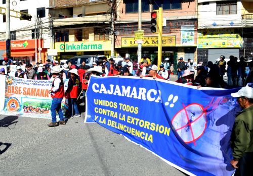 Empresarios y ronderos de Cajamarca se manifestaron contra las extorsiones y la ola delictiva que afecta a varias zonas de esa ciudad. ANDINA/Difusión