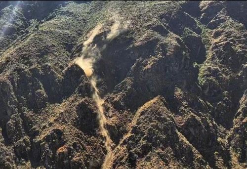 Huancavelica en alerta por posible deslizamiento de cerro Runayoc en provincia de Huaytará. Macizo registra caída de tierra y piedra.