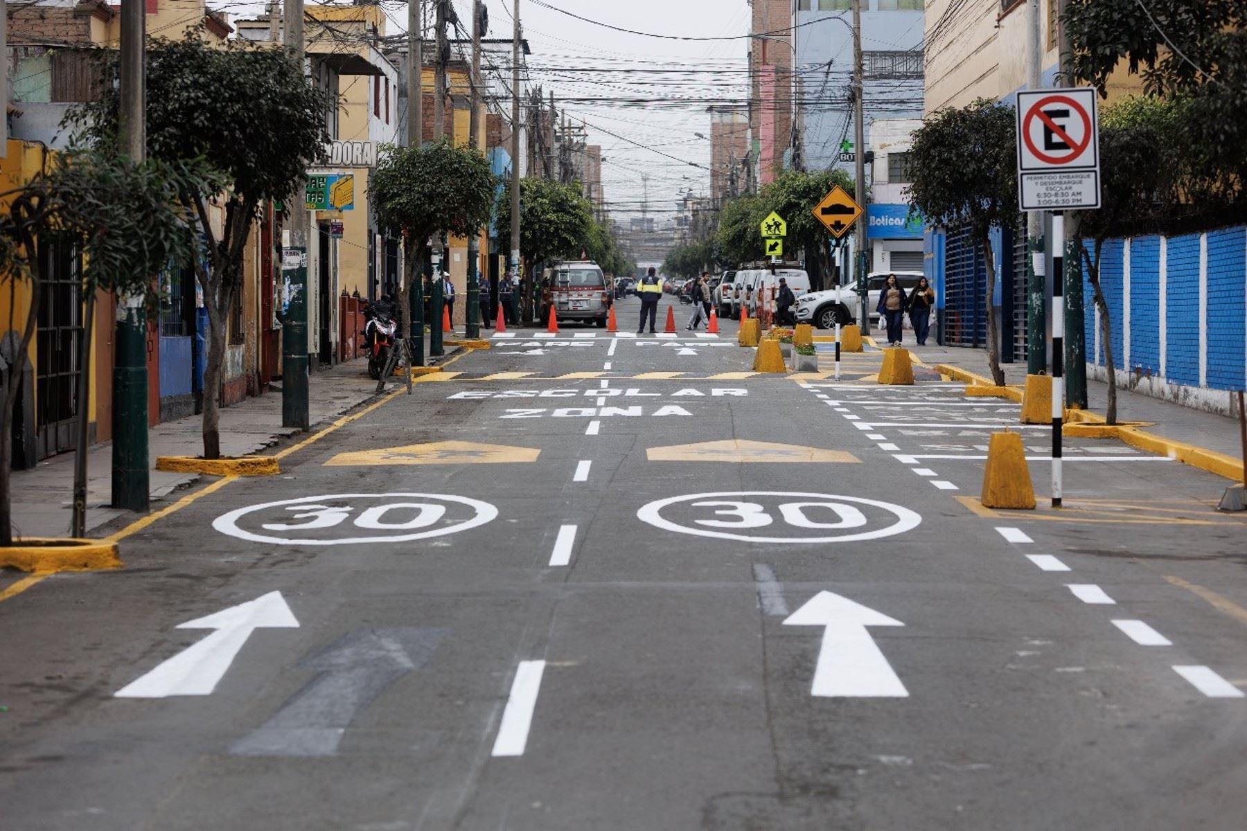 Surquillo implementa obras y señalización para proteger a escolares. Foto: ANDINA/Difusión
