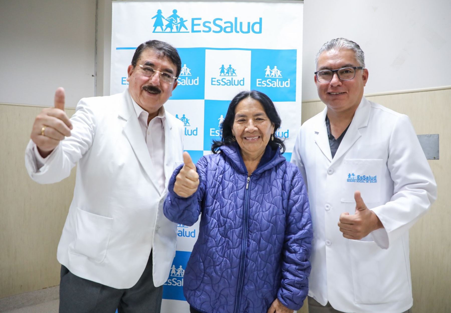 Especialistas del Hospital de Alta Complejidad Virgen de la Puerta de EsSalud, ubicado en la ciudad de Trujillo, extirparon por primera vez un tumor hepático agresivo a una paciente de 63 años de edad. ANDINA/Difusión