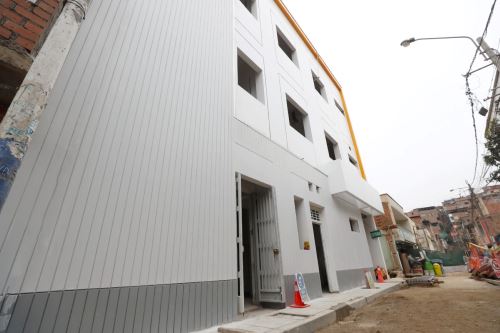 El Ministerio de Salud (Minsa), a través del Programa Nacional de Inversiones en Salud (Pronis), informó que  el Centro de Salud Villa Los Ángeles del Rímac presenta un avance del 55%. Foto: ANDINA/Difusión