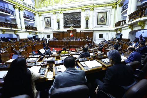 Pleno del Congreso presidido por el congresista José Jerí.