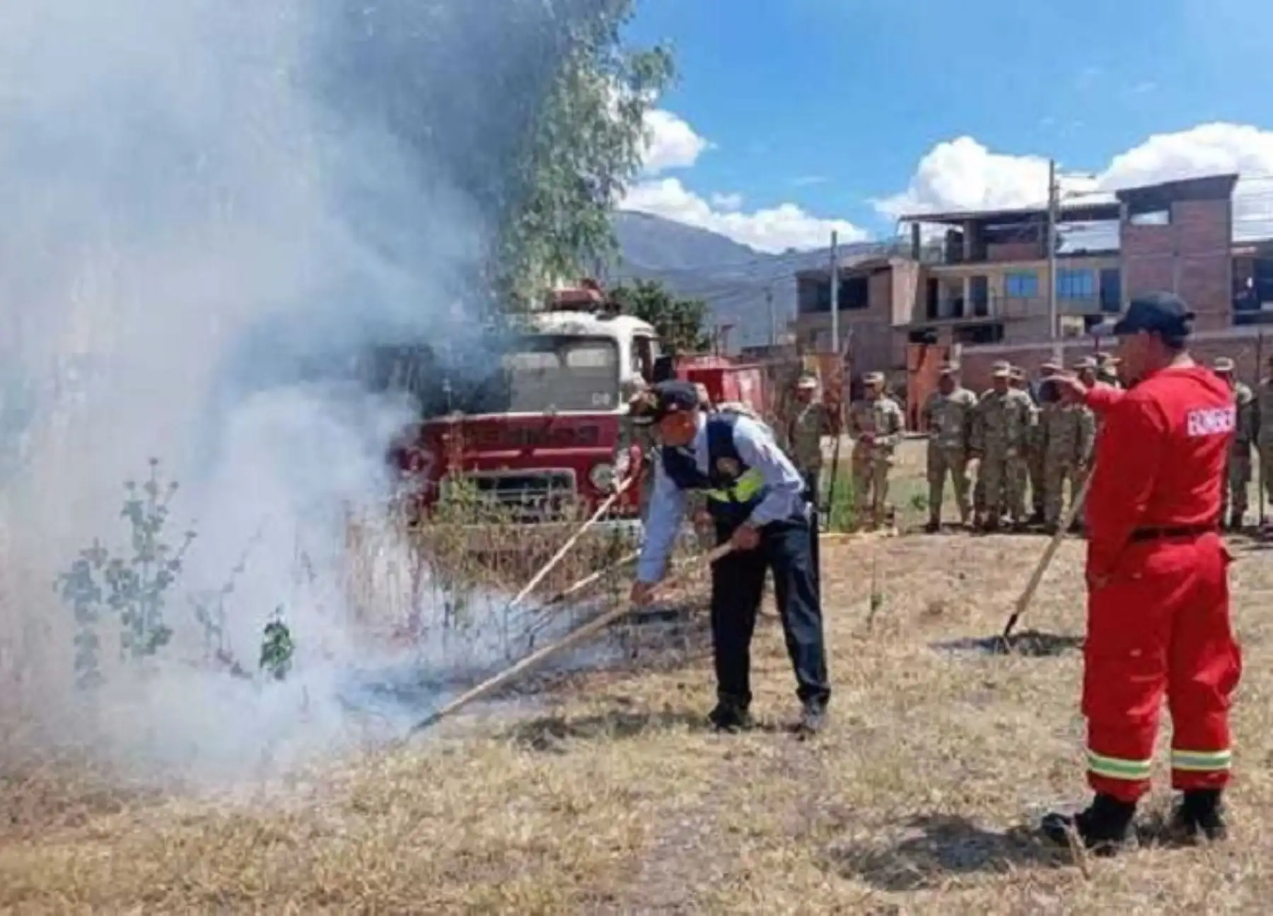 Brigadistas, bomberos, policías, soldados y líderes comunitarios de Áncash fueron capacitados en el combate contra los incendios forestales. ANDINA/Difusión