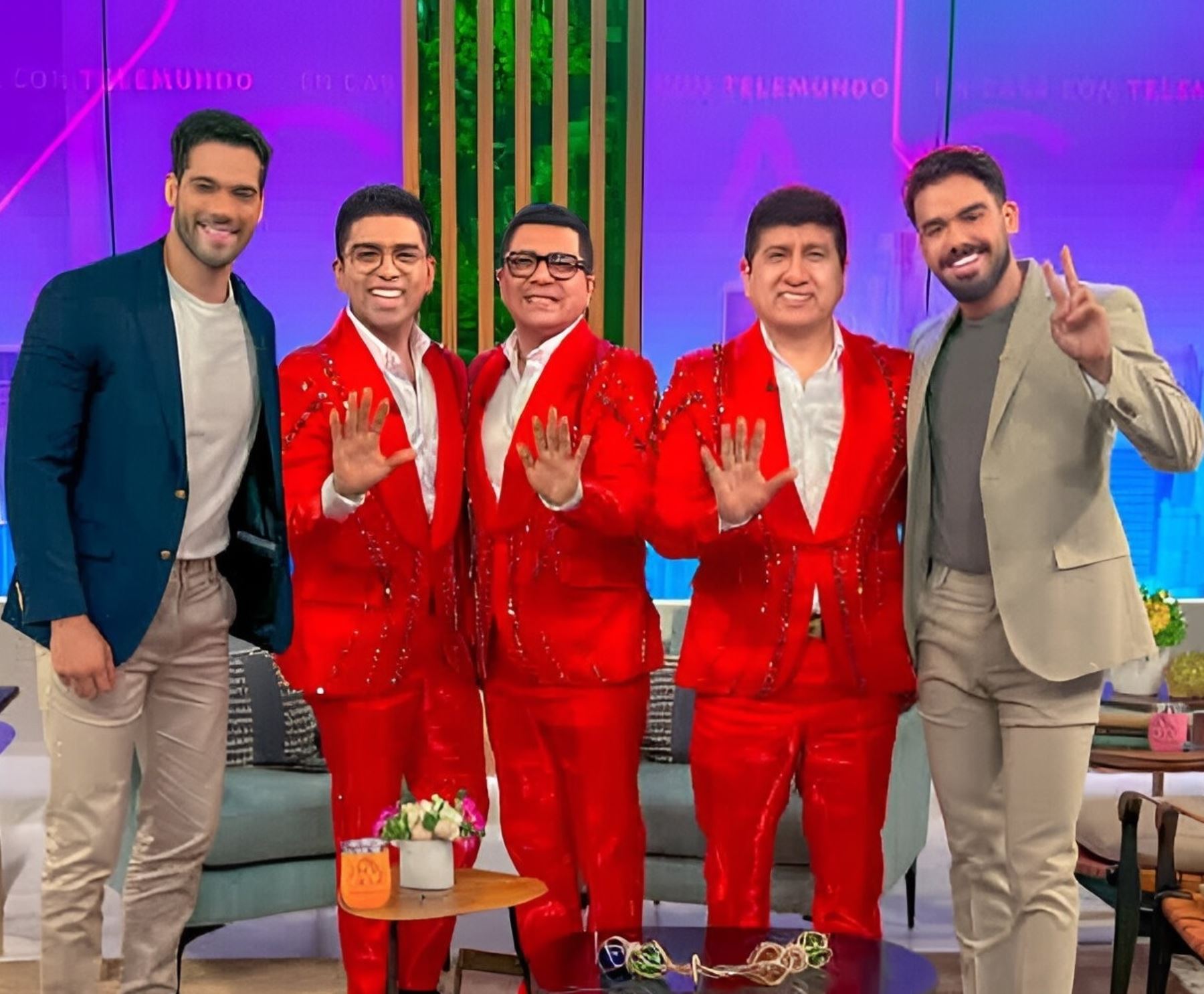 Grupo5 se presenta en Hoy día de Telemundo