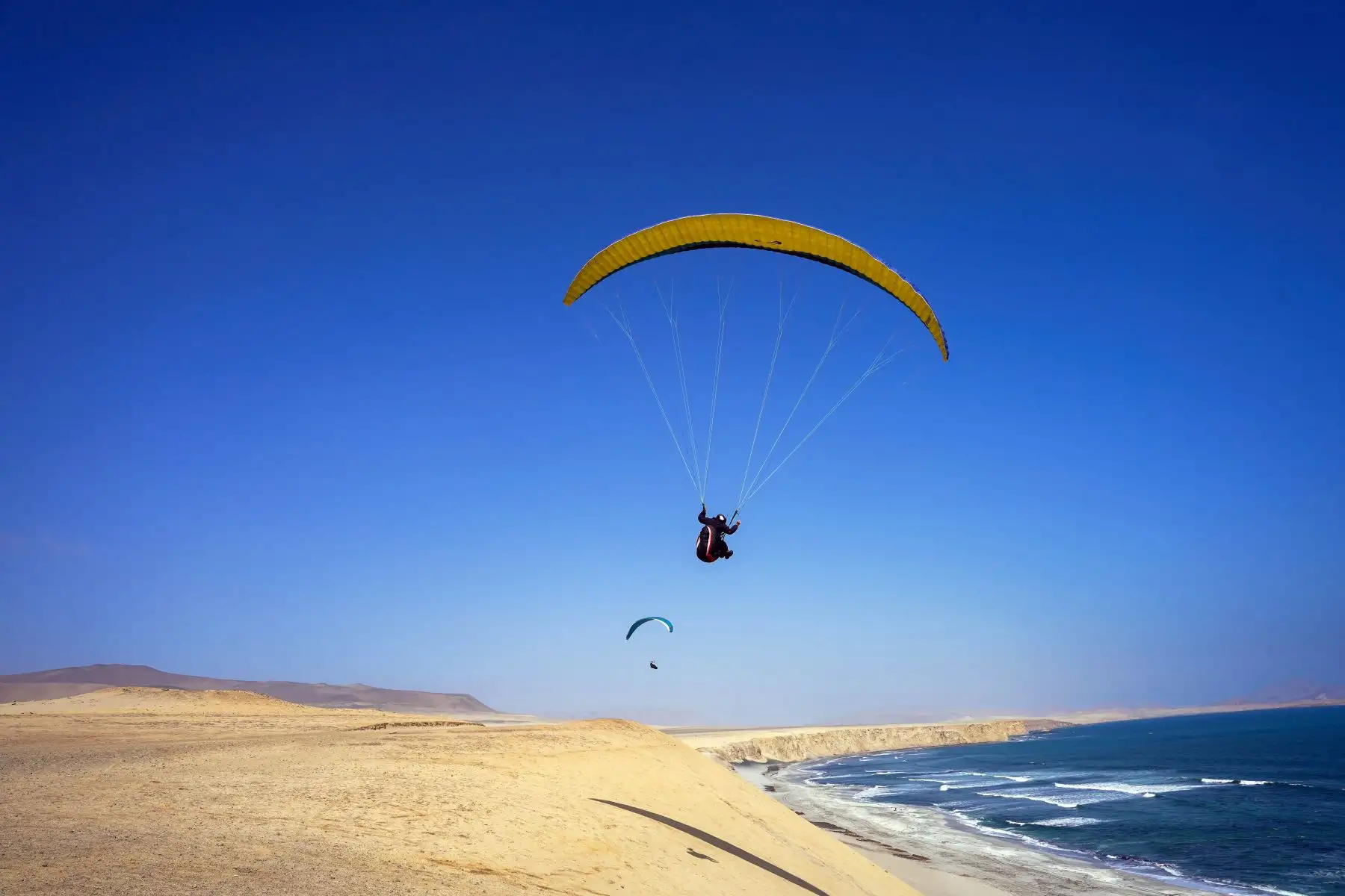 Los miradores La Catedral, Supay, Santa María, Playa Roja e Istmo, son puntos de visita obligatorio por los turistas nacionales y extranjeros.  Foto: ANDINA Genry Bautista