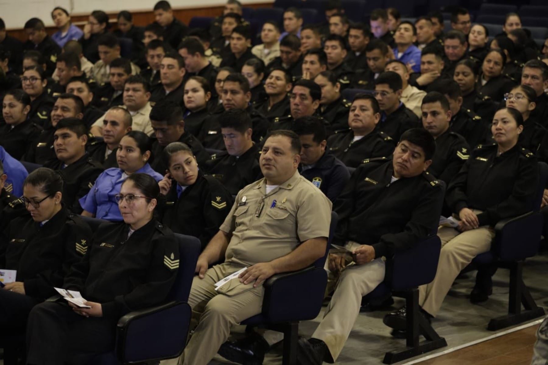 El Programa Nacional Warmi Ñan ha capacitado a 850 integrantes de la Marina, entre personal civil y militar, en lo que va del año 2025. Foto: ANDINA/Difusión