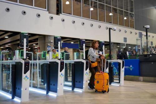Puertas electrónicas del Jorge Chávez registraron en julio un incremento de 24.1 % en su uso, con respecto a junio. Foto: ANDINA/Difusión