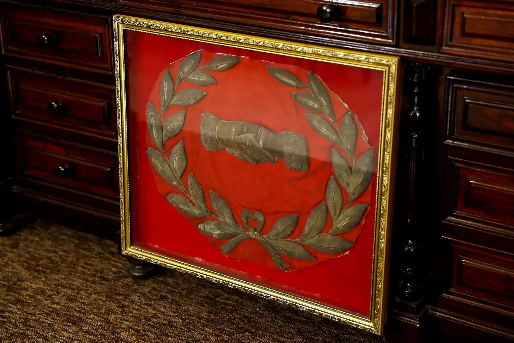 Detalles y piezas históricas de la Benemérita Sociedad de Artesanos de Auxilios Mutuos "El Porvenir" de Tacna, fundada en 1873. Foto: ANDINA/Daniel Bracamonte