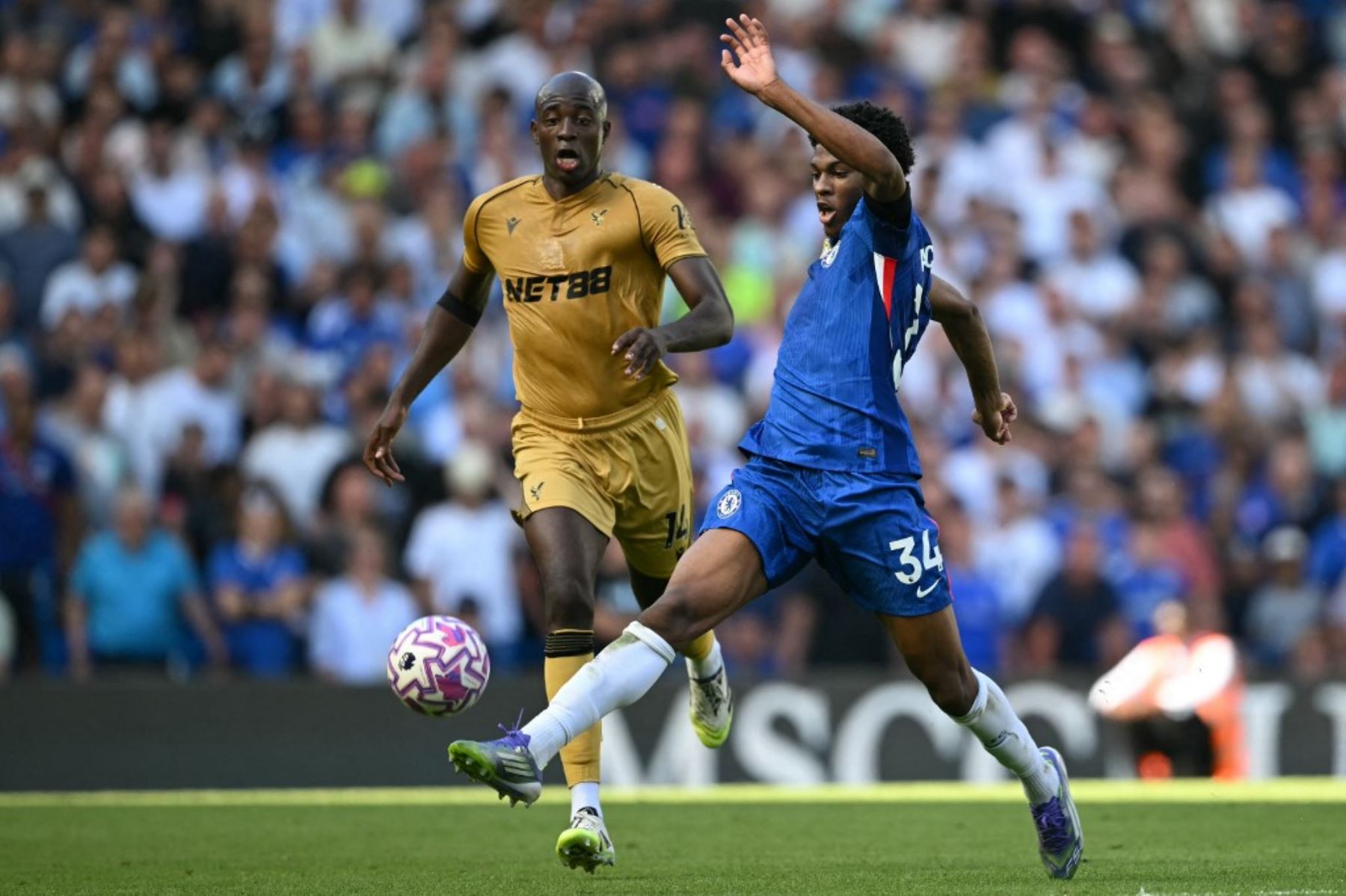 Chelsea no pudo en el debut de la Premier