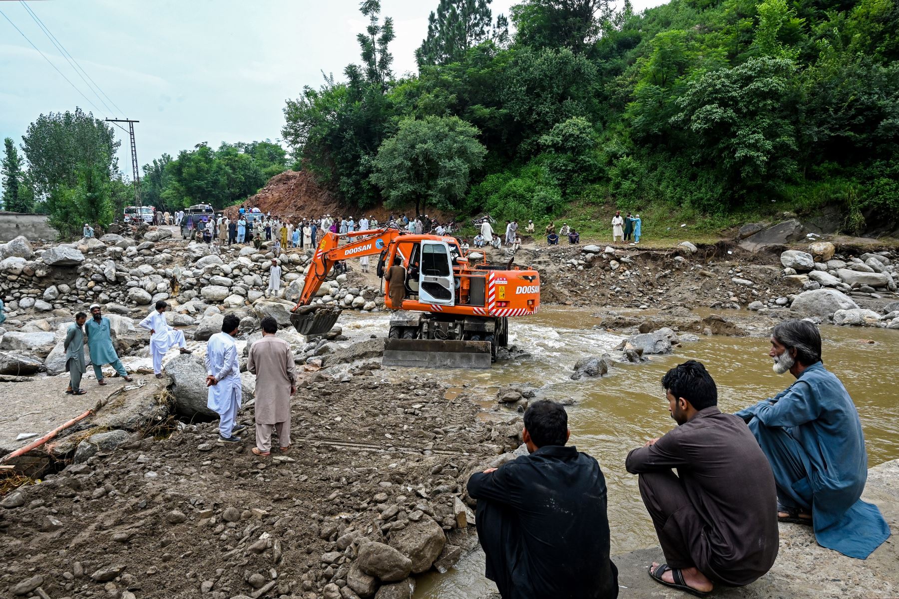 En los últimos dos días, las tormentas más mortíferas de esta temporada golpearon distintos distritos de la provincia montañosa de Khyber-Pakhtunkhwa, fronteriza con Afganistán.
Foto: AFP
