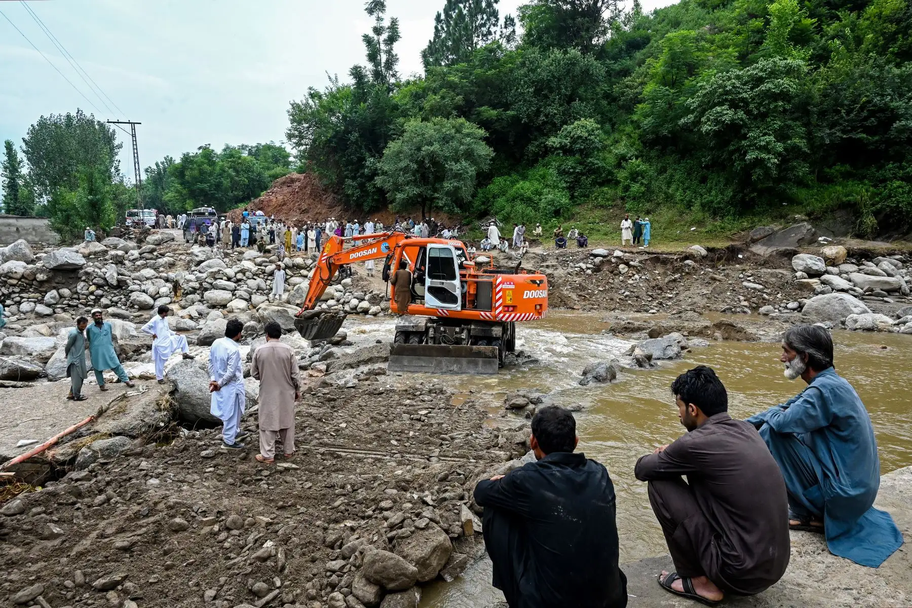 En los últimos dos días, las tormentas más mortíferas de esta temporada golpearon distintos distritos de la provincia montañosa de Khyber-Pakhtunkhwa, fronteriza con Afganistán.
Foto: AFP