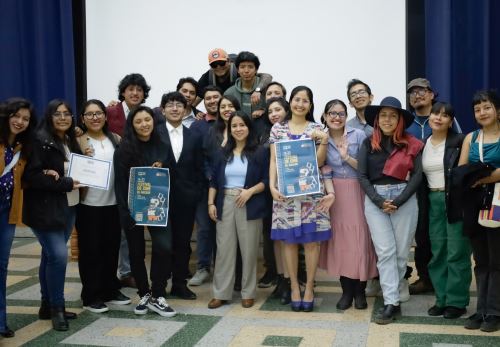 Festival de Cine de Áncash ilumina Yungay con emotiva inauguración.