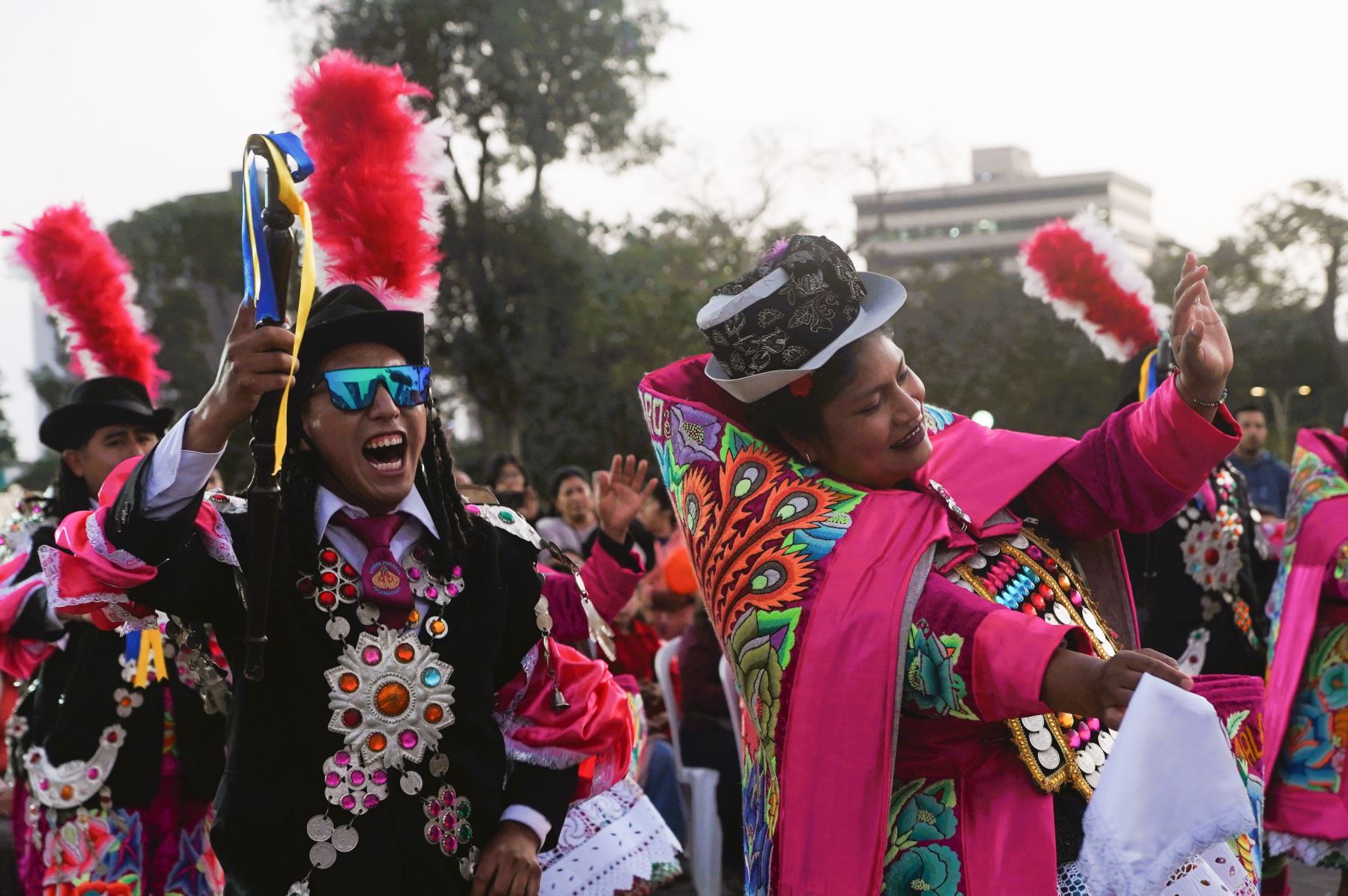 Unas 15 delegaciones de danzantes Huancaínos acompañados de orquestas y bandas armaron la fiesta en todo el Circuito Mágico del Agua anunciando las festividades de la Virgen de Cocharcas.  Foto: ANDINA/Difusión