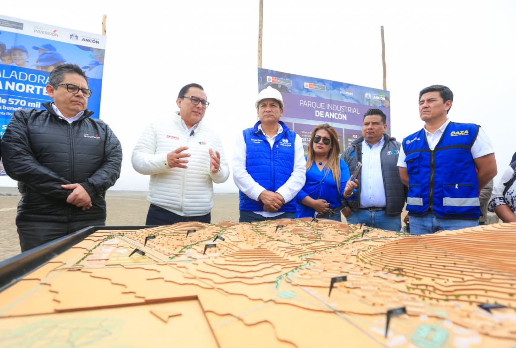 Ministro de la Producción Sergio González inspeccionó el futuro Parque Industrial de Ancón. ANDINA/Difusión