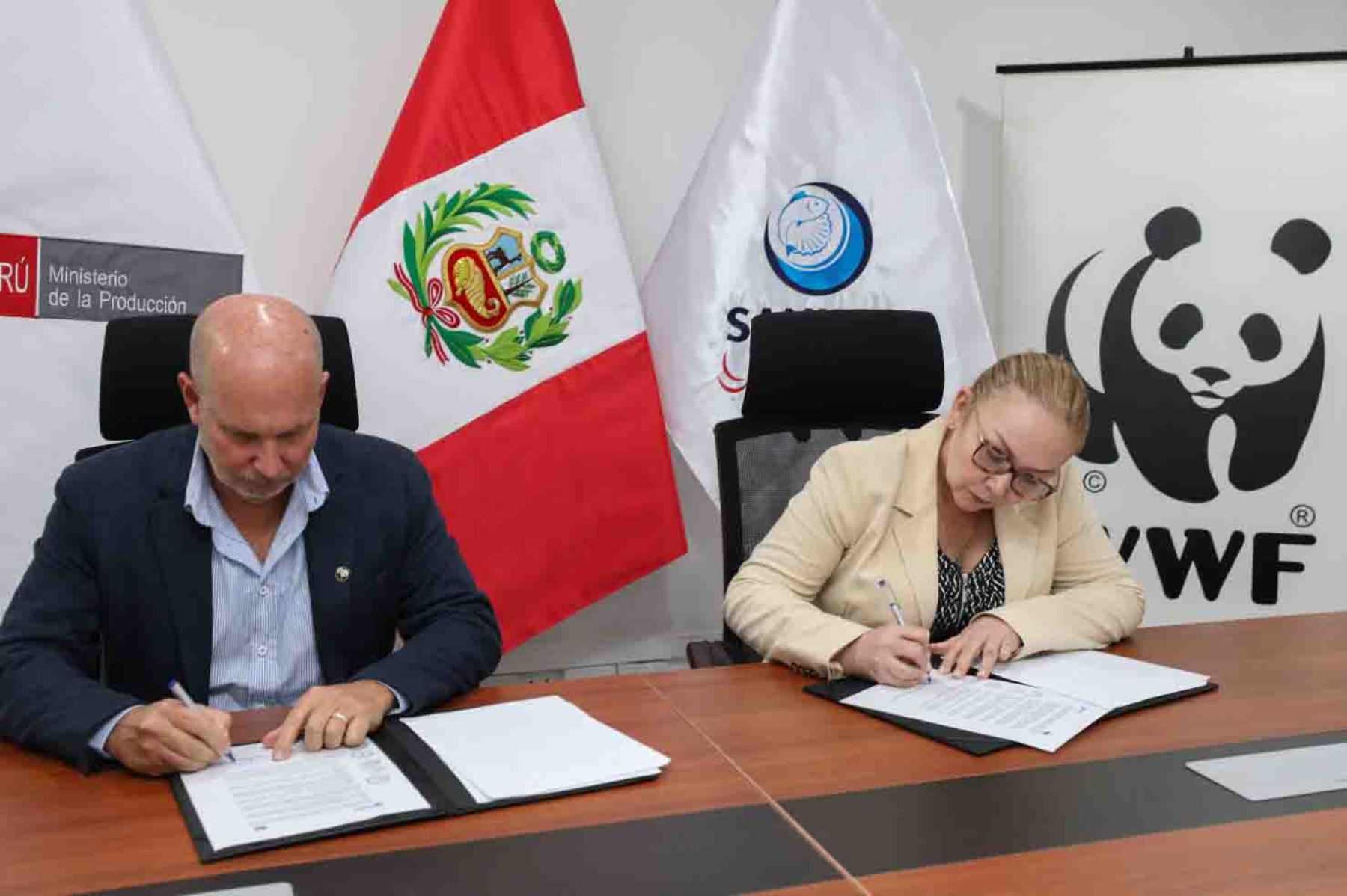 Sanipes y WWF firman convenio por la sostenibilidad de cadena pesquera. Foto: ANDINA/Difusión