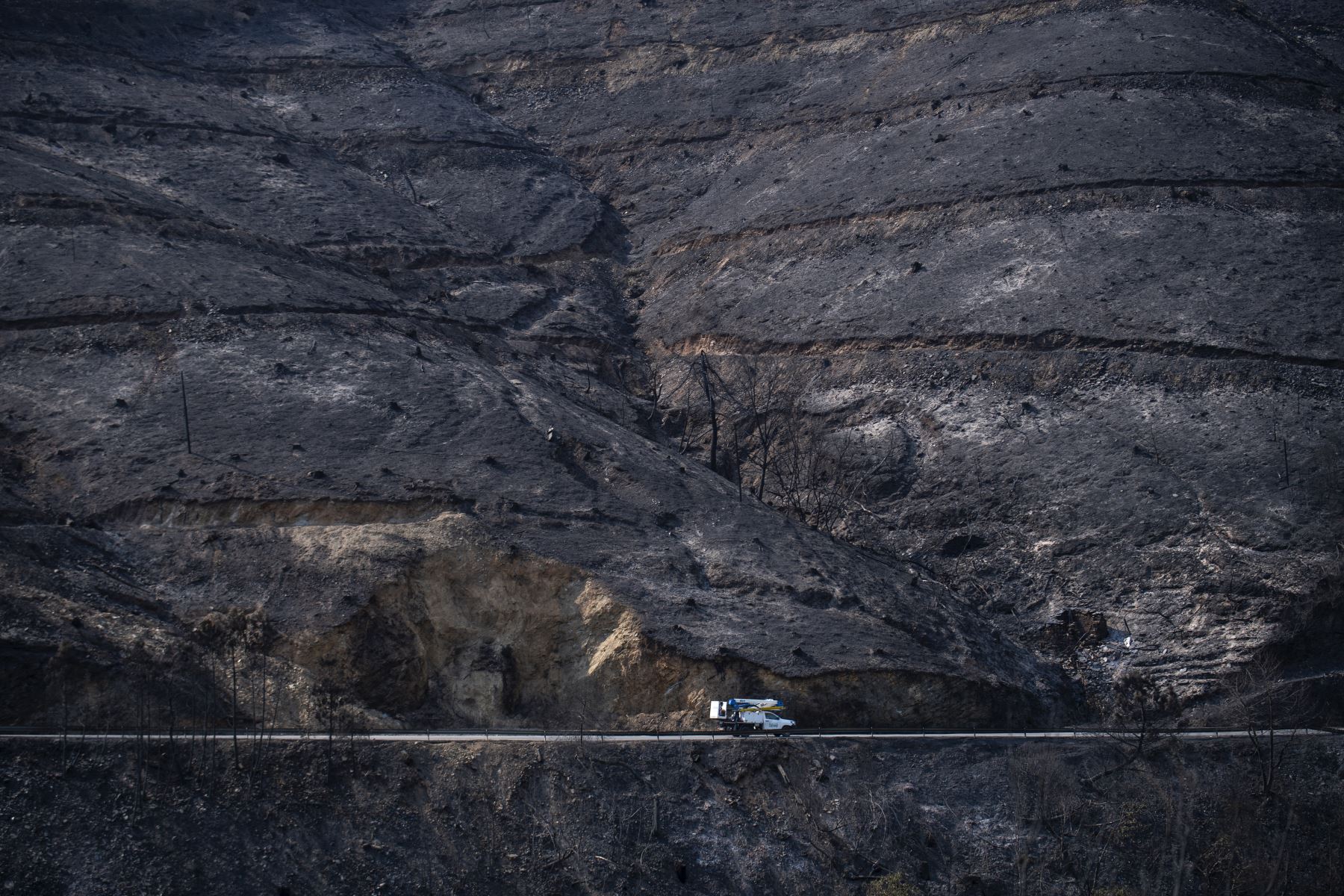 Uno de los incendios más graves de Extremadura, en Jarilla (Cáceres), ingresó a la región vecina de Castilla y León, otra de las comunidades más afectadas,. AFP