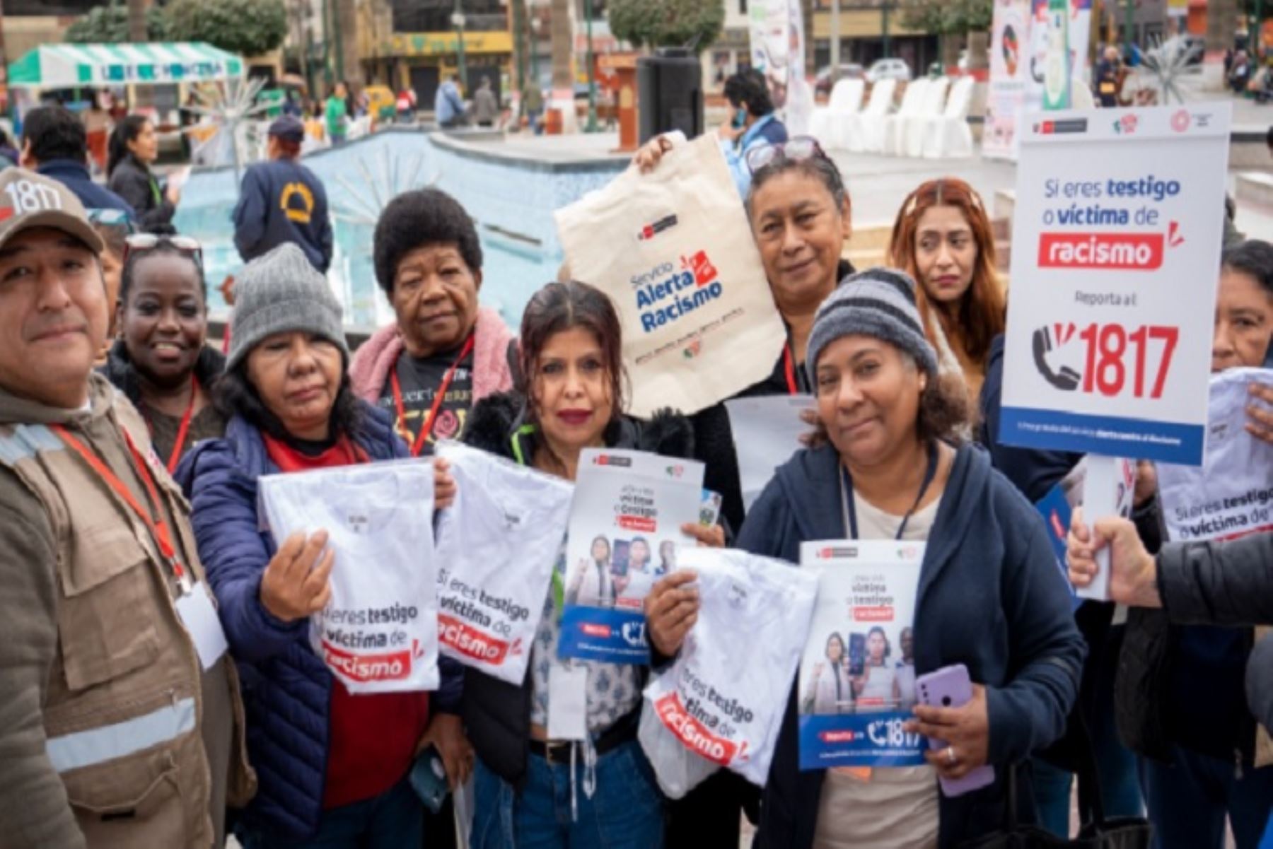 En el Perú, cerca de seis millones de personas se identifican como parte de un pueblo indígena u originario, y aproximadamente un millón como parte del pueblo afroperuano.