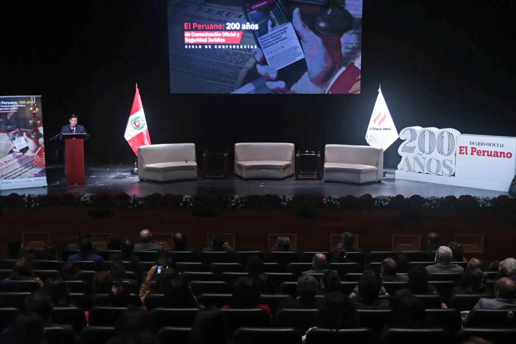 El presidente del Consejo de Ministros, Eduardo Arana, participó en la inauguración del ciclo de conferencias "El Peruano: 200 años de Comunicación Oficial y Seguridad Jurídica", que se realizó en el Centro de convenciones NOS PUCP de San Isidro. Foto: ANDINA/Vidal Tarqui