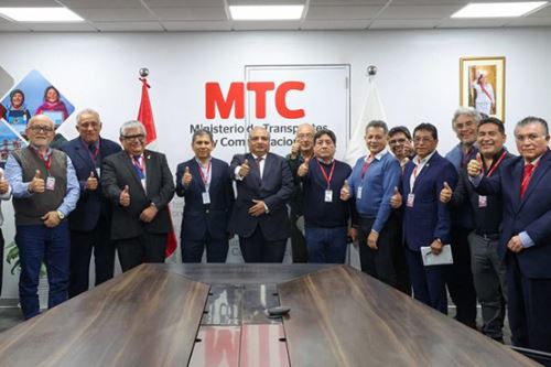 Durante el encuentro con los transportistas, el MTC acordó instalar con los gremios una mesa de trabajo permanente, que será formalizada mediante resolución ministerial, con la finalidad de dialogar con objetivos claros y avanzar en la mejora del orden y la formalidad del transporte en la ciudad.ANDINA/Difusión