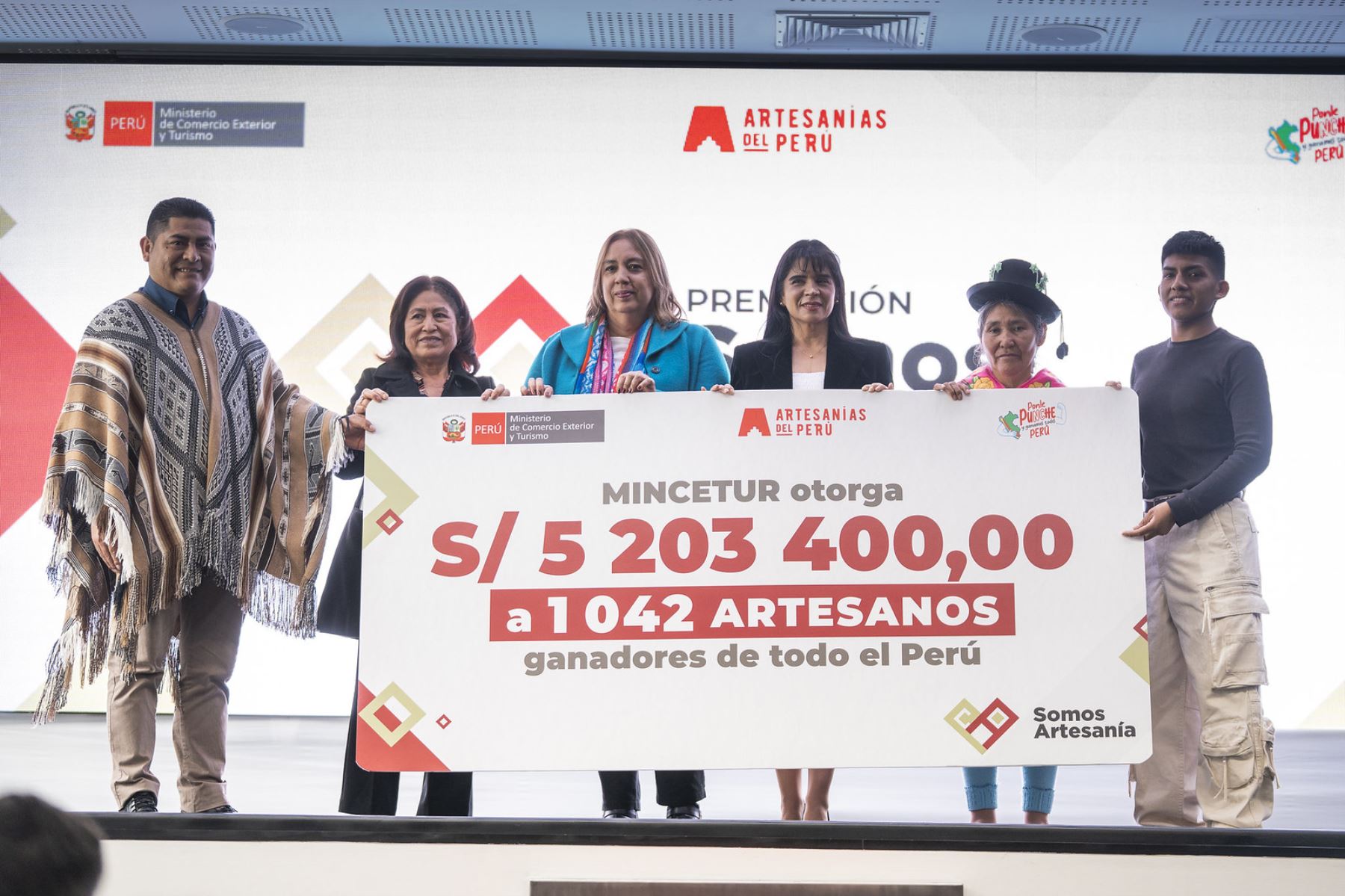 Artesanos recibieron subvención económica para fortalecer sus actividades culturales. ANDINA/Difusión