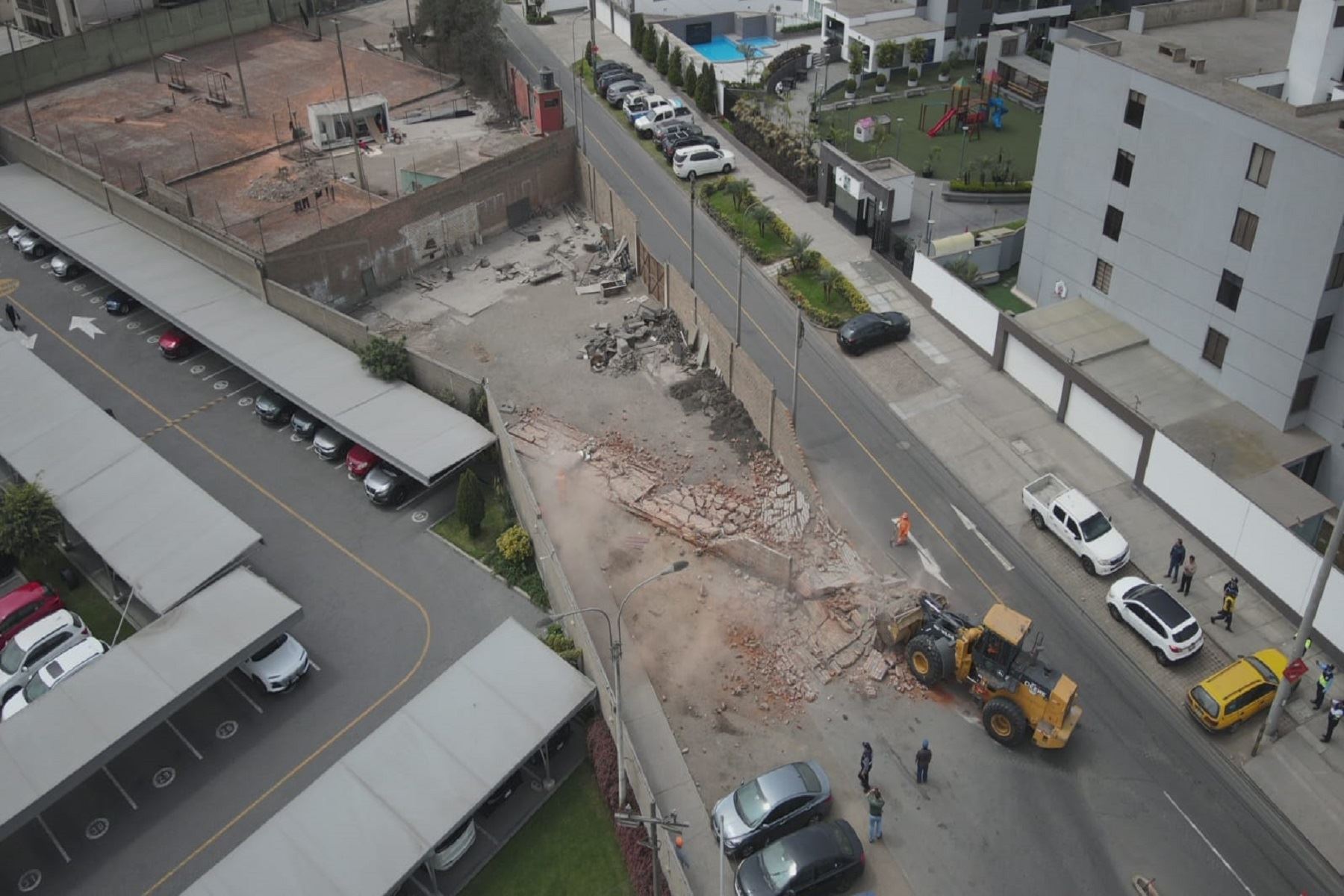 Municipalidad de Surco recupera espacio público en la avenida La República, en Monterrico Chico