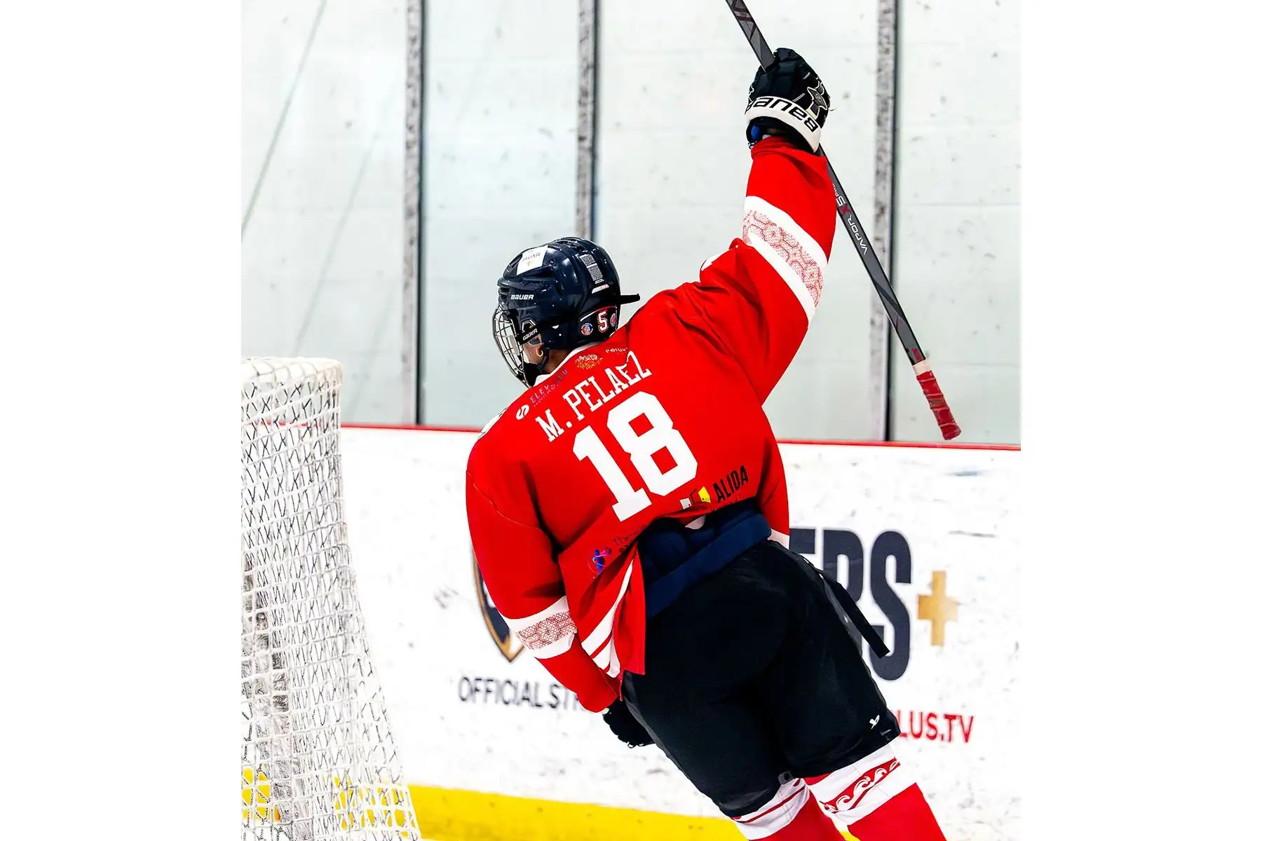 El primer equipo peruano de Hockey sobre hielo se clasificó a la final en el Amerigol Latam Cup en Coral Springs, Florida, tras vencer a la selección de Puerto Rico por 8 a 7 en tiempo extra. Foto: AmeriGol International Hockey Association