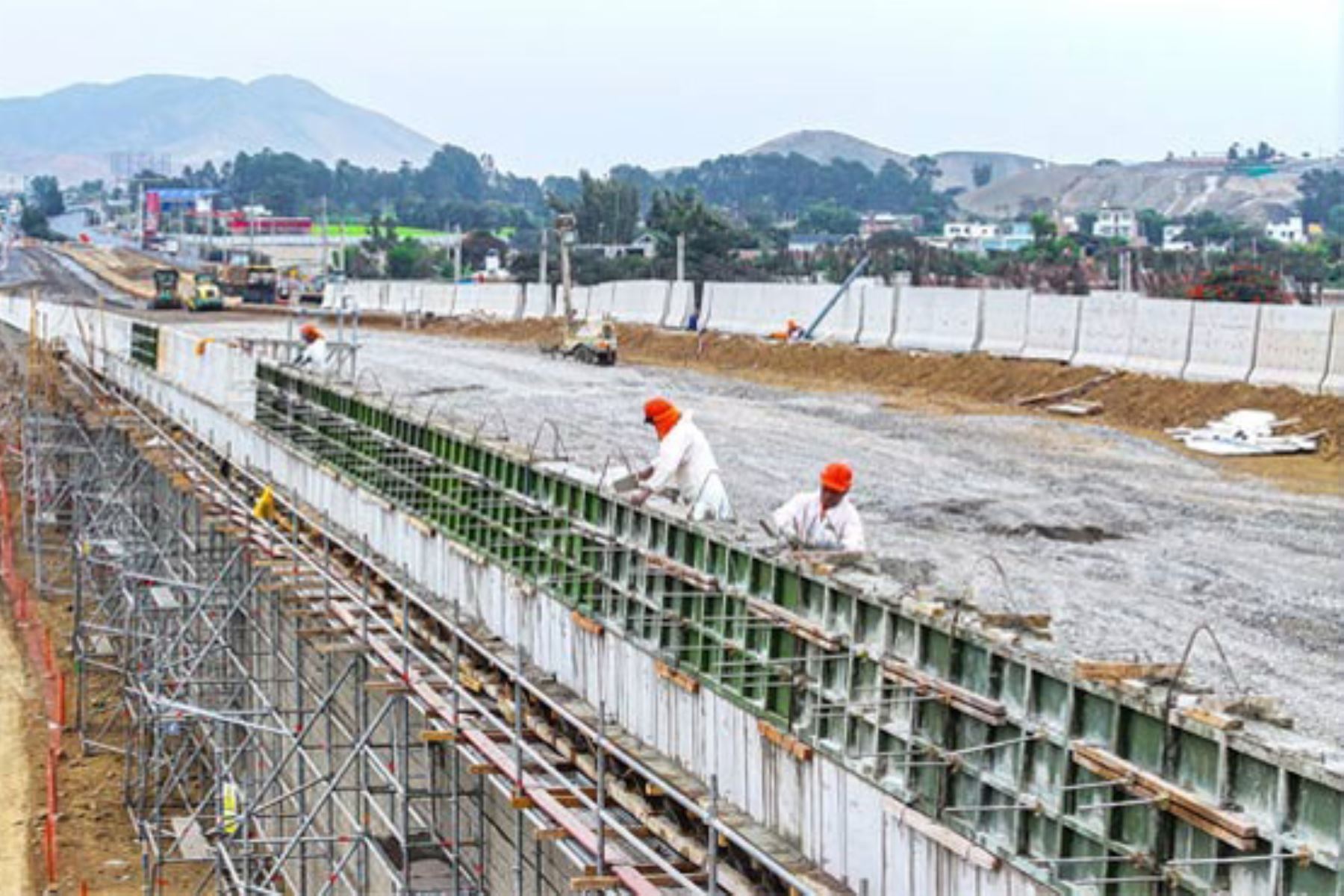La prevención de conflictos permite el avance de las grandes obras de infraestructura que el país requiere. ANDINA/Difusión