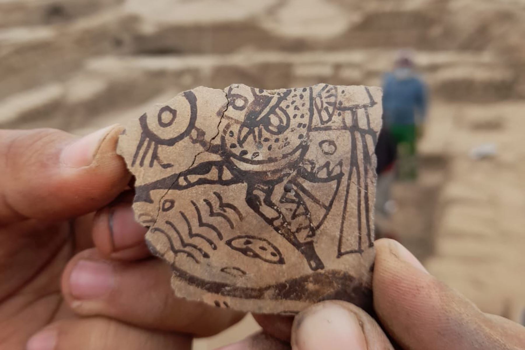 Los restos de cerámica encontrados en el lugar, son de gran calidad, muy decoradas con iconografía especial” típica de la cultura moche, con escenas de peleas de guerreros, por ejemplo, como se refleja en las vasijas halladas. Foto: Difusión